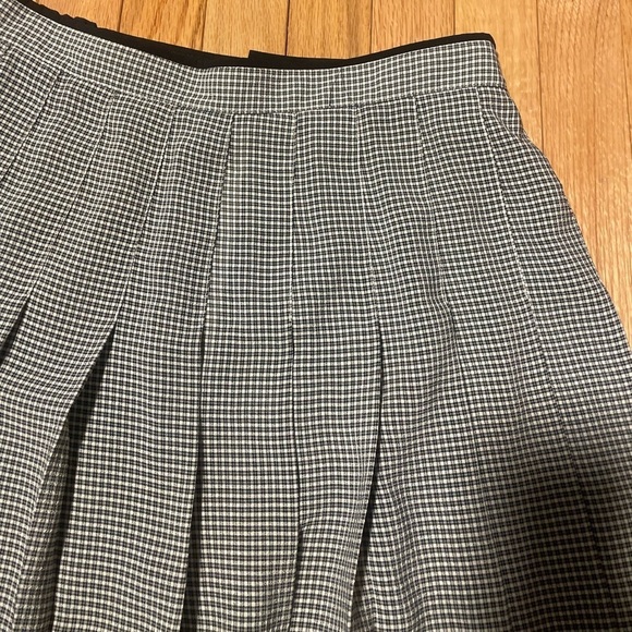 TAIL Black and White Plaid Skirt Size 12 - Picture 3 of 7